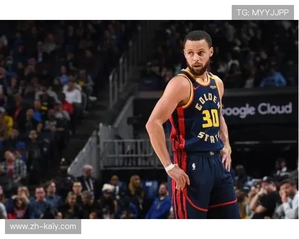 勇士大胜爵士终结3连败,库里三分高效砍下31分